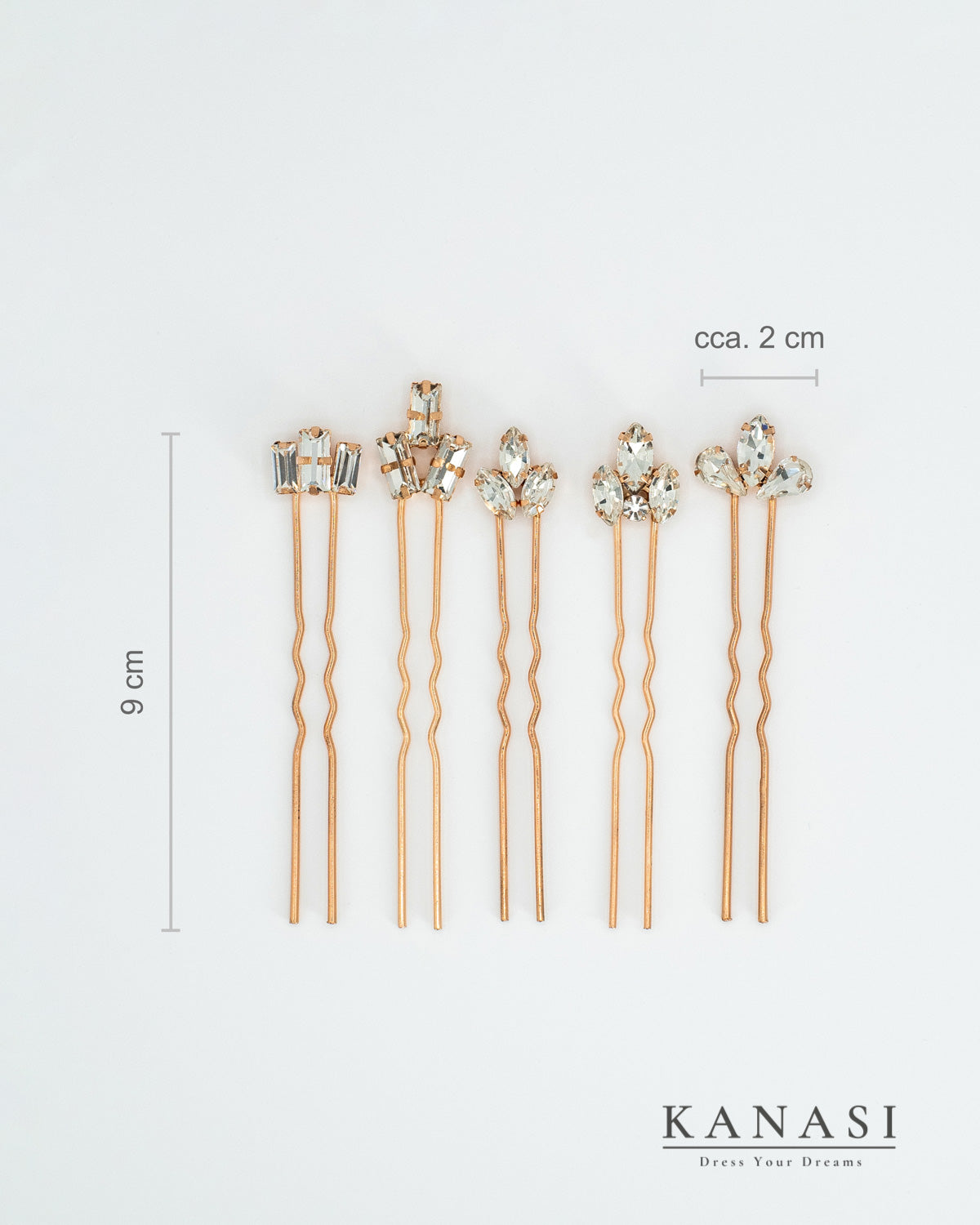 Komplet lasnic z umetnimi kristali je čudovit dodatek za poroko ali maturantski ples.