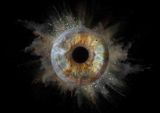 Umetniška fotografija očesne šarenice - fotograf Andraž Gregorič.